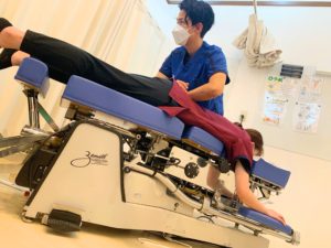 カイロ ベッド トゥーリー トムソン 治療 美品 整体 接骨 整骨 鍼灸 まじめ