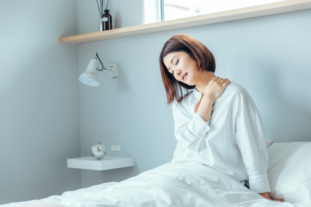 肩こりの原因を特定！ゼロ整体×ハイボルトで根本改善【喜多見駅すぐ】