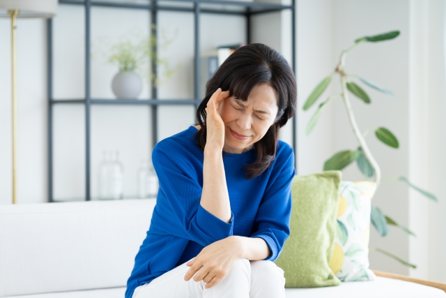 世田谷・喜多見で頭痛にお悩みの方必見！病院と整骨院の得意分野と正しい使い分け