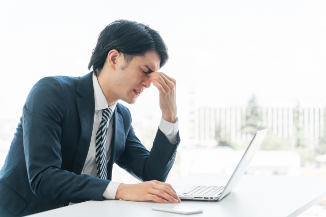 眼精疲労の根本原因と改善方法をわかりやすく紹介