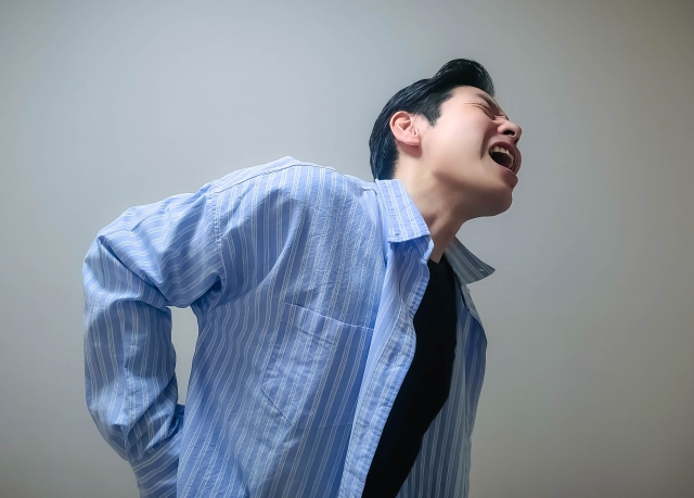 腰痛は筋肉と関節が鍵｜根本原因と筋トレの重要性を解説